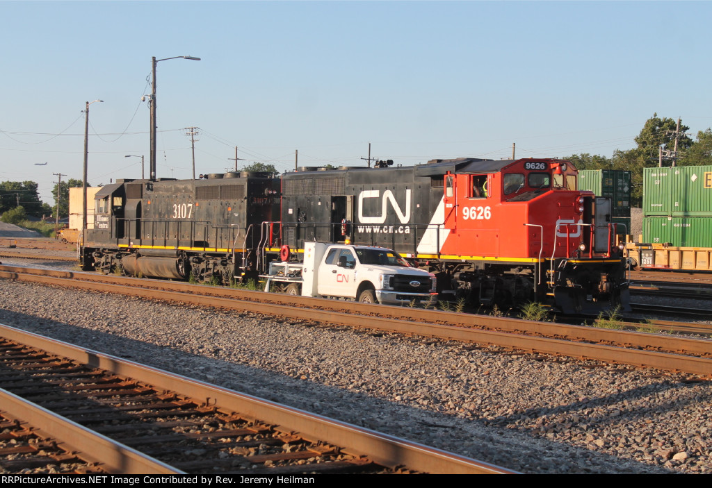 IC 3107 & CN 9626